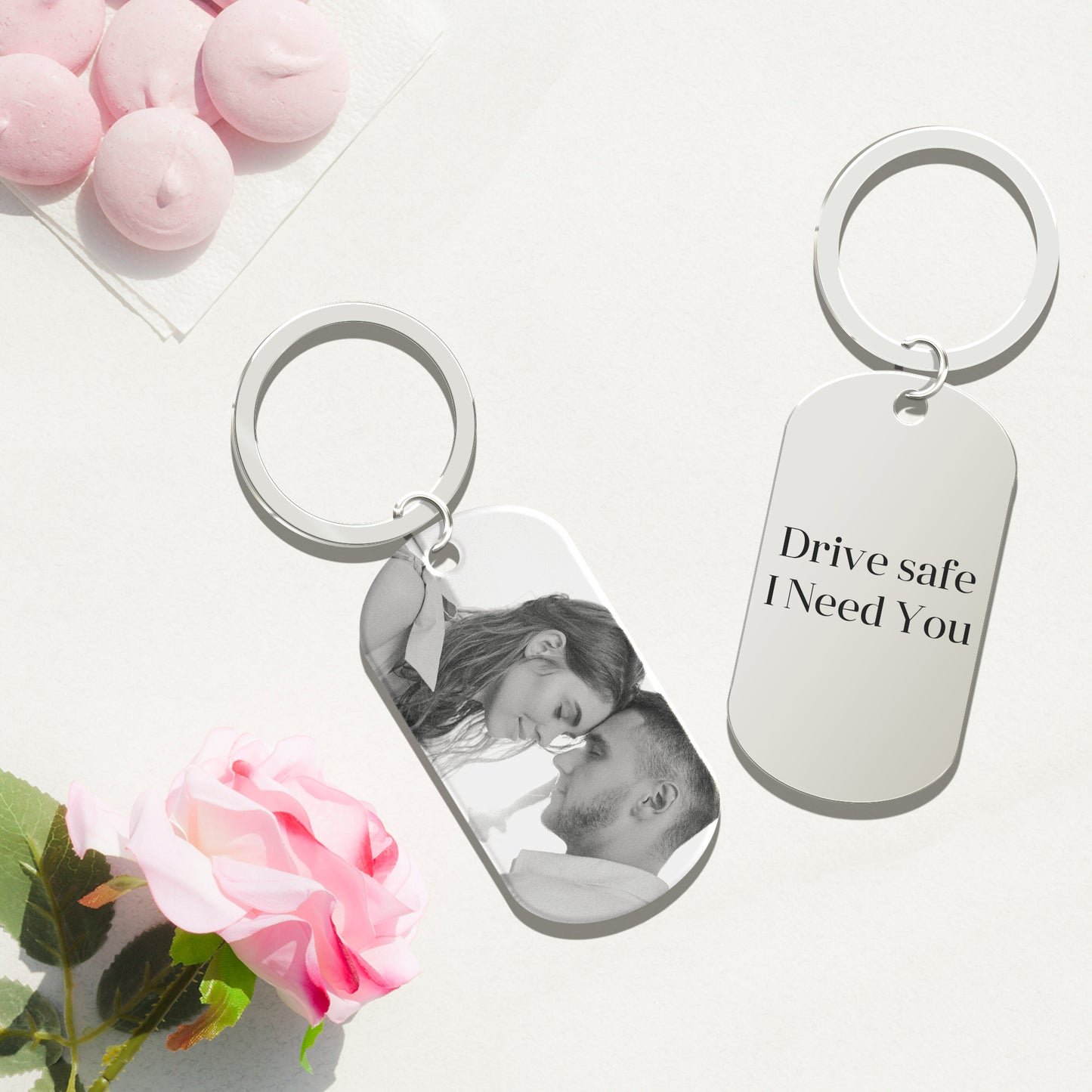 Personalised oval keychain with photo and text β Custom engraved gift
